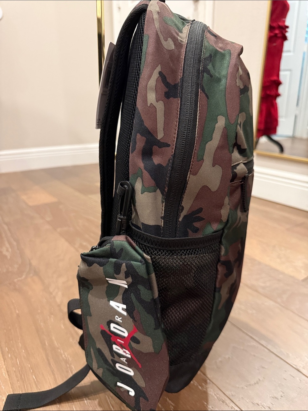 Jordan Camo Backpack with Red Jumpman Watter Bottle Picket and Pencil Bag - Picture 2 of 10